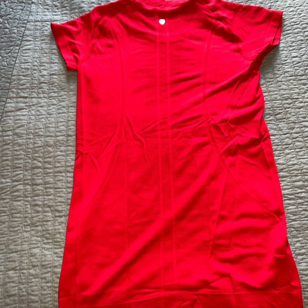 Lululemon Hold Tight shirt